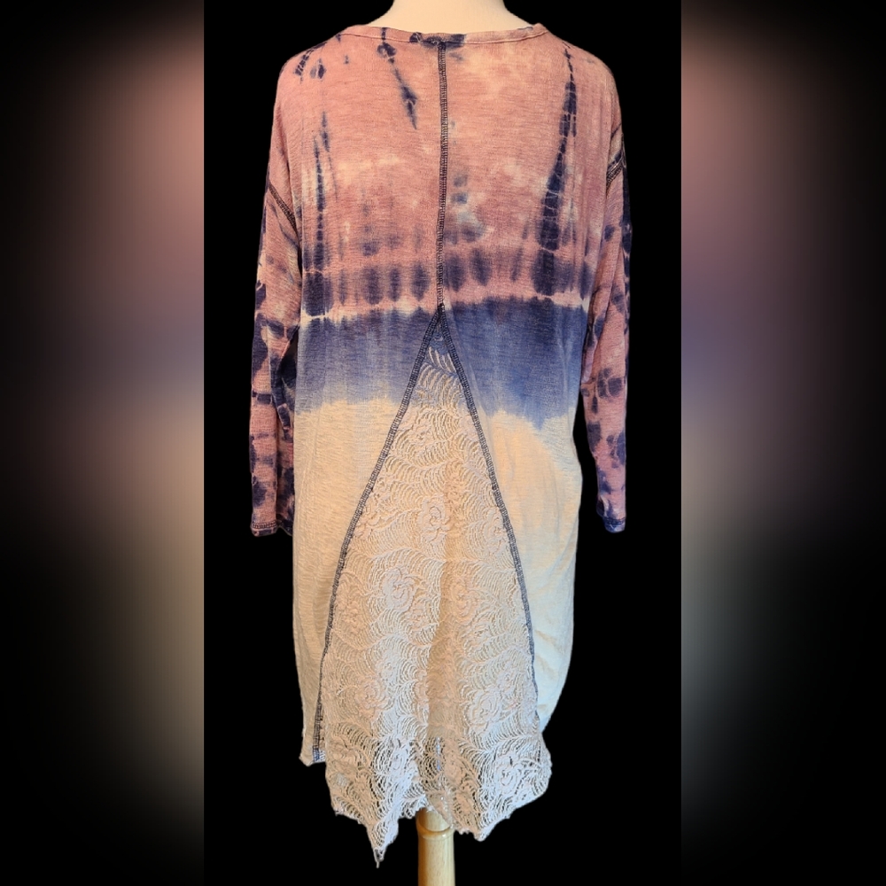 Gimmicks size M tie-dyed top - Picture 6 of 7